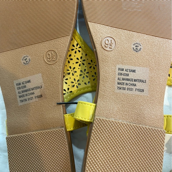 NWT Arizona Jean Co. Yellow Sandals Size 9.5 - Picture 5 of 5